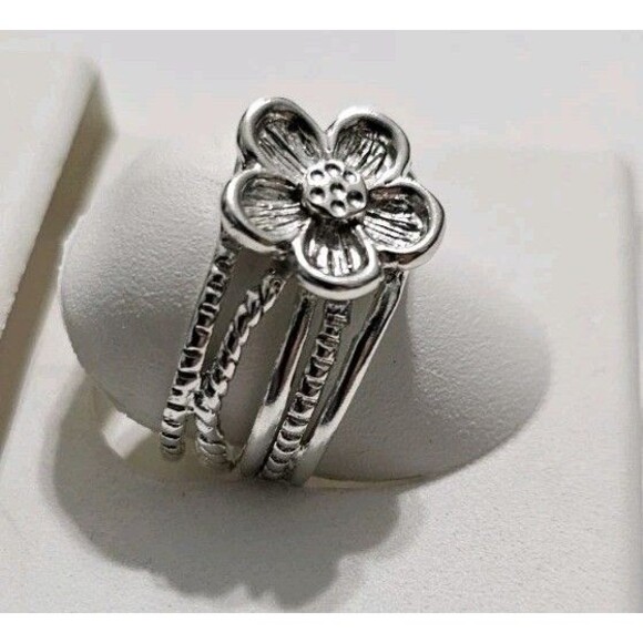 Ross-Simons Sterling Silver Multi-Row Flower Ring Size 9 - Picture 3 of 8